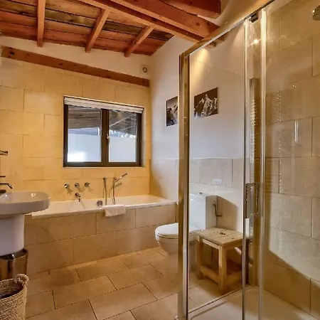 Alpins - Jacuzzi Parking